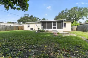 5235 Robin Ln N, Saint Petersburg, FL 33714 - Photo 36