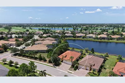 7005 Whittlebury Trail, Lakewood Ranch, FL 34202 - Photo 4