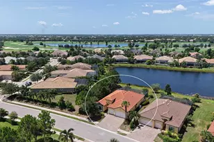 7005 Whittlebury Trl, Lakewood Ranch, FL 34202 - Photo 4