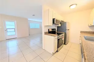 1708 Bayshore Gardens Pkwy, Bradenton, FL 34207 - Photo 6