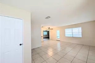 1708 Bayshore Gardens Pkwy, Bradenton, FL 34207 - Photo 18