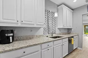 4190 Overture Cir, Bradenton, FL 34209 - Photo 10