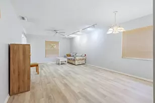 5063 Village Gardens Dr, Sarasota, FL 34234 - Photo 6