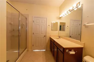 4316 Via Piedra Cir, Sarasota, FL 34233 - Photo 12