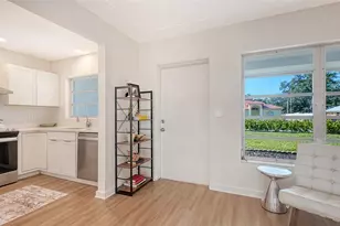 2719 Temple St, Sarasota, FL 34239 - Photo 4