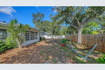 2719 Temple Street, Sarasota, FL 34239 - Photo 38