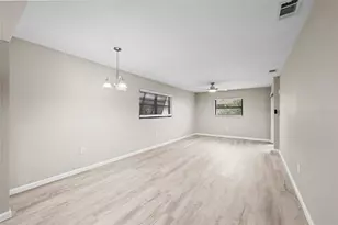 7217 Cloister Dr, Sarasota, FL 34231 - Photo 4