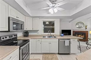 4308 Pasadena Cir, Sarasota, FL 34233 - Photo 10