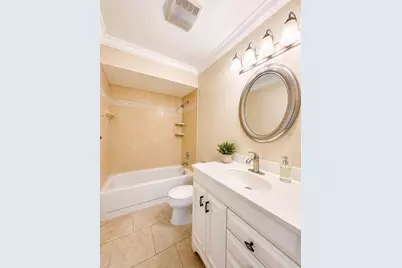 3625 Longmeadow #40, Sarasota, FL 34235 - Photo 8