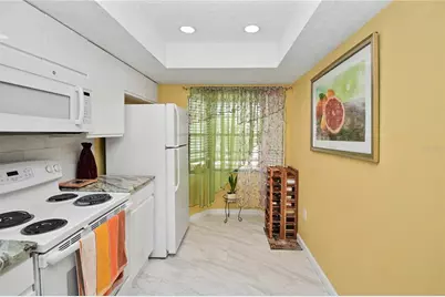 5677 Summer Side Lane #31B, Sarasota, FL 34231 - Photo 8