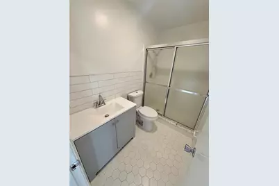 7880 Palm Aire Lane #203, Sarasota, FL 34243 - Photo 10