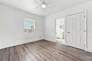 2425 9th Ave E, Bradenton, FL 34208 - Photo 8