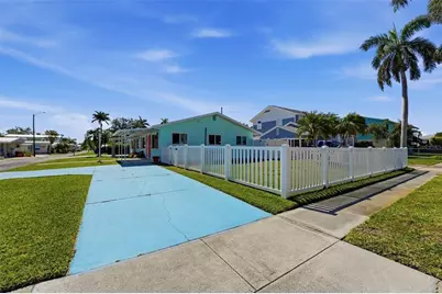 4517 103rd Street Court W, Bradenton, FL 34210 - Photo 4