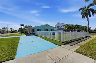 4517 103rd St Ct W, Bradenton, FL 34210 - Photo 4