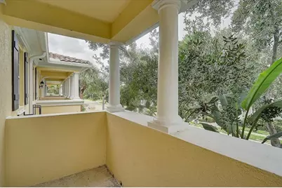 5975 Giardino Lane, Sarasota, FL 34232 - Photo 8