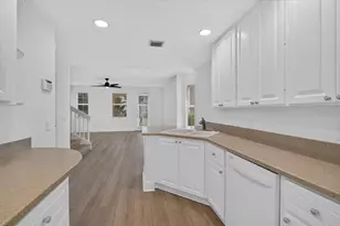 5975 Giardino Ln, Sarasota, FL 34232 - Photo 4