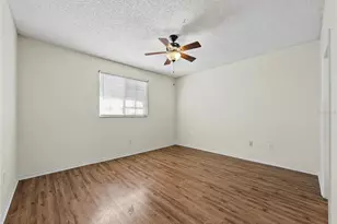 5701 Bentgrass Dr, Sarasota, FL 34235 - Photo 14