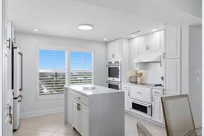 4401 Gulf Of Mexico Drive #907, Longboat Key, FL 34228 - Photo 16