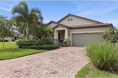 16932 Pelham Place, Lakewood Ranch, FL 34202 - Photo 2