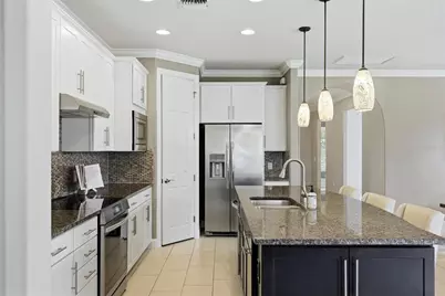 16932 Pelham Place, Lakewood Ranch, FL 34202 - Photo 18
