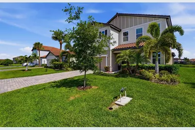 13705 Flat Woods Terrace, Bradenton, FL 34211 - Photo 4