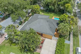 2395 Hyde Park St, Sarasota, FL 34239 - Photo 44