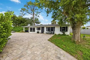 1909 Buccaneer Dr, Sarasota, FL 34231 - Photo 1