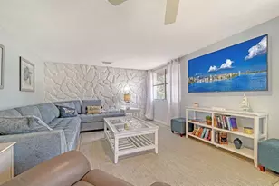 6061 Border Ln, Sarasota, FL 34231 - Photo 6