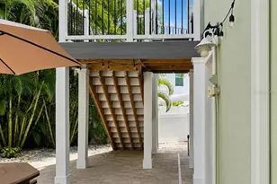140 50th St, Holmes Beach, FL 34217 - Photo 38