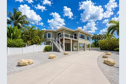 140 50th Street, Holmes Beach, FL 34217 - Photo 40