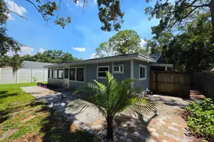 3977 Vana Dr, Sarasota, FL 34241 - Photo 6