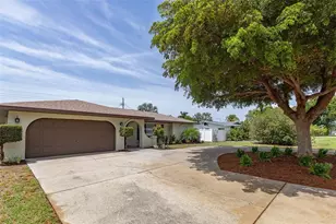 4005 17th Ave W, Bradenton, FL 34205 - Photo 2