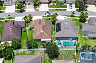 8443 White Poplar Dr, Riverview, FL 33578 - Photo 10