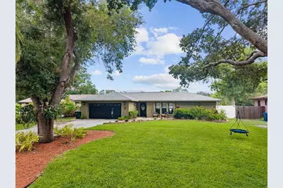 4346 Meadowland Circle, Sarasota, FL 34233 - Photo 2