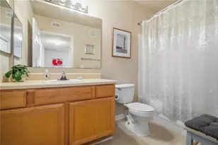 1000 Villagio Cir, Sarasota, FL 34237 - Photo 24