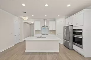 5690 Long Shore Loop, Sarasota, FL 34238 - Photo 4