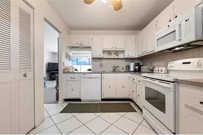 4040 Ironwood Circle #102F, Bradenton, FL 34209 - Photo 8