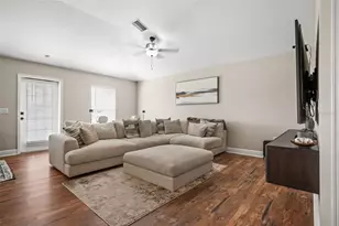 14432 Barley Field Dr, Wimauma, FL 33598 - Photo 8
