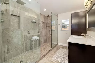 4255 67th Avenue Circle E, Sarasota, FL 34243 - Photo 34