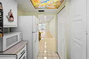 5870 38th Ave N, Saint Petersburg, FL 33710 - Photo 4