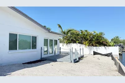 420 63rd Street, Holmes Beach, FL 34217 - Photo 2