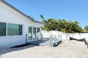 420 63rd St, Holmes Beach, FL 34217 - Photo 2