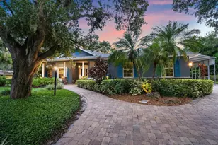 4836 Dunn Dr, Sarasota, FL 34233 - Photo 2