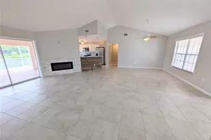 8707 51st Ave W, Bradenton, FL 34210 - Photo 4