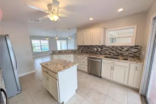 8707 51st Ave W, Bradenton, FL 34210 - Photo 12