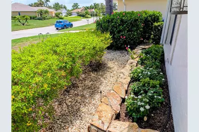 8707 51st Avenue W, Bradenton, FL 34210 - Photo 4