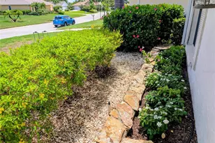 8707 51st Ave W, Bradenton, FL 34210 - Photo 4