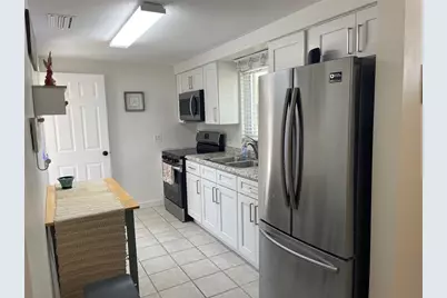 2904 Avenue B, Bradenton Beach, FL 34217 - Photo 4