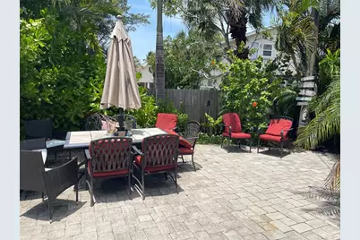 2904 Avenue B, Bradenton Beach, FL 34217 - Photo 10