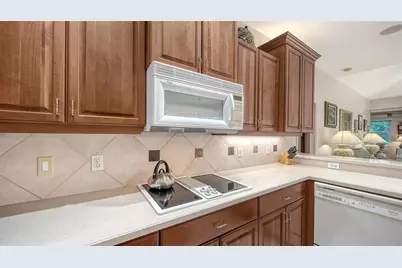 4727 Carrington Circle, Sarasota, FL 34243 - Photo 22